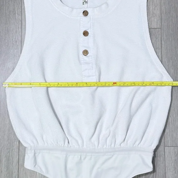 Intimately Free People White Sleeveless Bodysuit with Button Detail. Small - Picture 8 of 9